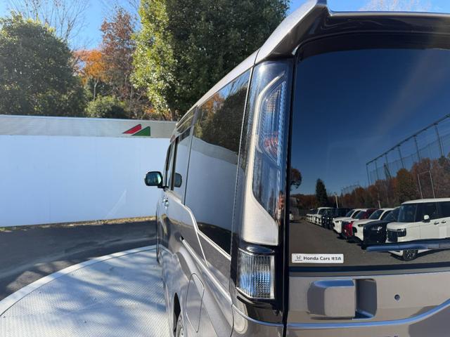 ステップワゴンスパーダ e:HEVスパーダG・EXホンダセンシング ワンオーナー・ドラレコ・9インチ純ナビTV・Bluetooth・インターナビ・Rカメラ・ETC・両パワスラ・シートヒーター・AW エアバック 地デジ クルコン サイドエアバッグ シ-トヒ-タ- ABS(31枚目)