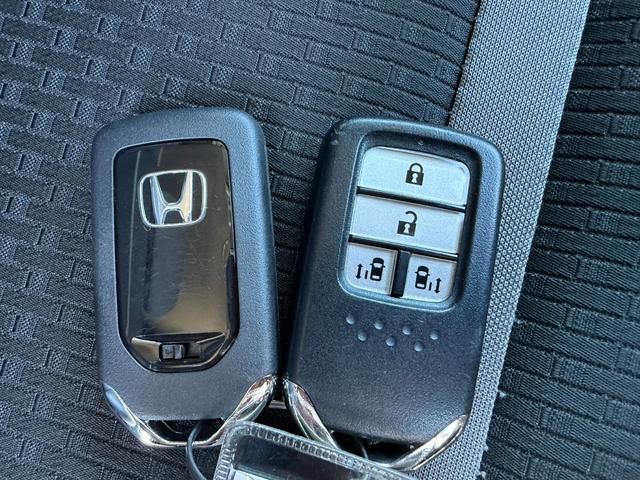 ステップワゴンスパーダ e:HEVスパーダG・EXホンダセンシング ワンオーナー・ドラレコ・9インチ純ナビTV・Bluetooth・インターナビ・Rカメラ・ETC・両パワスラ・シートヒーター・AW エアバック 地デジ クルコン サイドエアバッグ シ-トヒ-タ- ABS(74枚目)