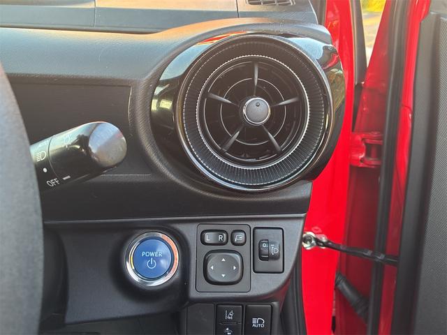 アクア Sスタイルブラック 純正SDナビ・フルセグ・CD・バックカメラ・プッシュスタート・スマートキー・Bluetooth・シートヒーター・アラウンドビューモニター・オートハイビーム・電動格納ミラー・トヨタセーフティセンス(41枚目)