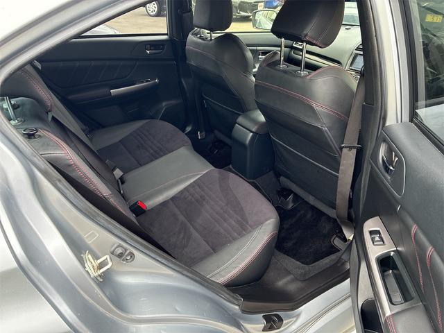 ＷＲＸ Ｓ４ ２．０ＧＴ－Ｓアイサイト　純正ナビ　フルセグＴＶ　Ｂｌｕｅｔｏｏｔｈ　バックカメラ　衝突軽減ブレーキ　パドルシフト　ＥＴＣ　クルーズコントロール　コーナーセンサー　スマートキー　オートライト　ＬＥＤアクセサリーライナー（18枚目）