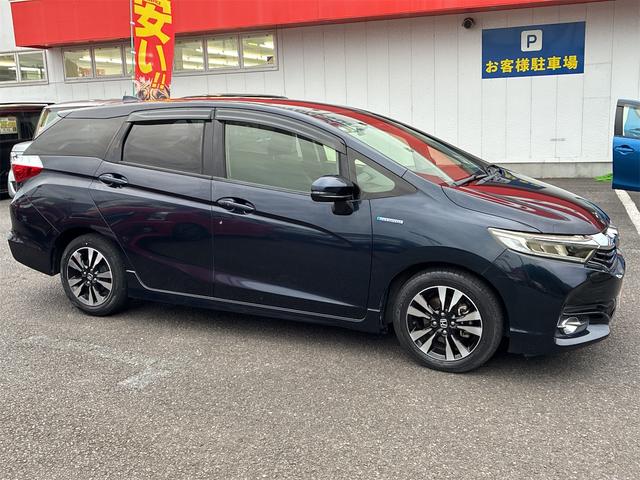 シャトル ハイブリッドＸ　純正メモリーナビ・フルセグ・Ｂｌｕｅｔｏｏｔｈ・ＣＤ・プッシュスタート・スマートキー・バックカメラ・クルーズコントロール・オートライトＥＴＣ・パドルシフト・衝突軽減ブレーキ・オートライト（5枚目）