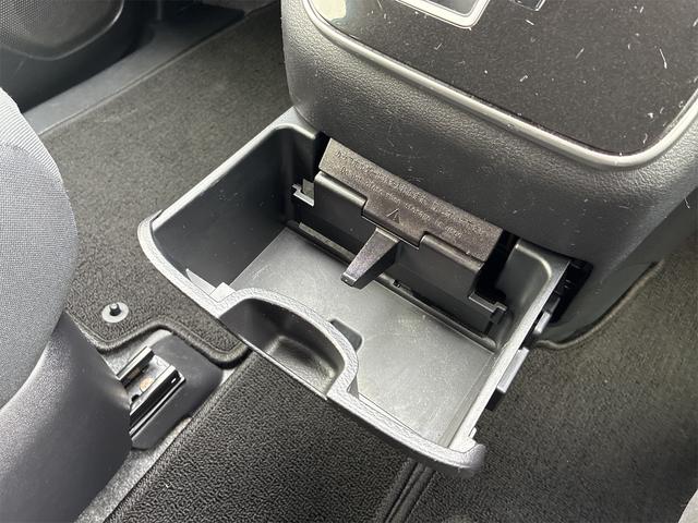 セレナ Ｓ　社外メモリーナビ・ＤＶＤ・Ｂｌｕｅｔｏｏｔｈ・ＥＴＣ・アラウンドビューモニター・クルーズコントロール・左電動スライドドア・プッシュスタート・スマートキー・エマージェンシーブレーキ（44枚目）