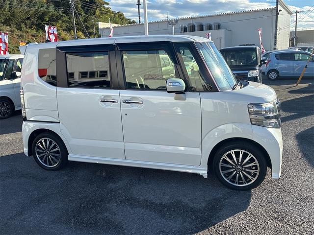 N-BOXカスタム G・ターボLパッケージ 純正SDナビ・ワンセグ・CD・Bluetooth・バックカメラ・ETC・スマートキー・プッシュスタート・衝突被害軽減ブレーキ・ドライブレコーダー・ETC・クルーズコントロール・アイドリングストップ(6枚目)