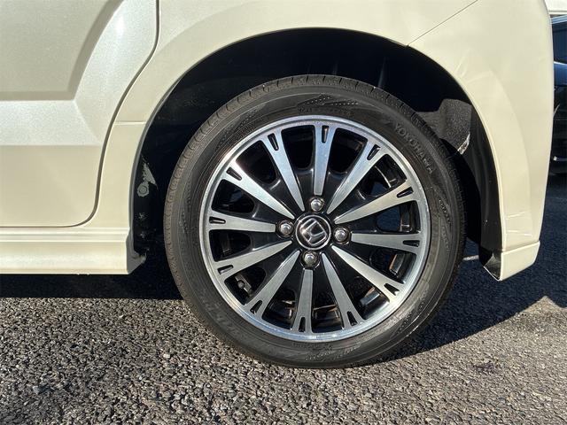 N-BOXカスタム G・ターボLパッケージ 純正SDナビ・ワンセグ・CD・Bluetooth・バックカメラ・ETC・スマートキー・プッシュスタート・衝突被害軽減ブレーキ・ドライブレコーダー・ETC・クルーズコントロール・アイドリングストップ(11枚目)