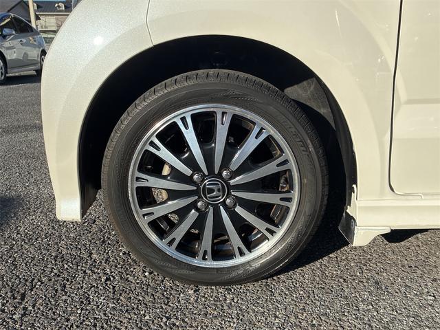 N-BOXカスタム G・ターボLパッケージ 純正SDナビ・ワンセグ・CD・Bluetooth・バックカメラ・ETC・スマートキー・プッシュスタート・衝突被害軽減ブレーキ・ドライブレコーダー・ETC・クルーズコントロール・アイドリングストップ(12枚目)