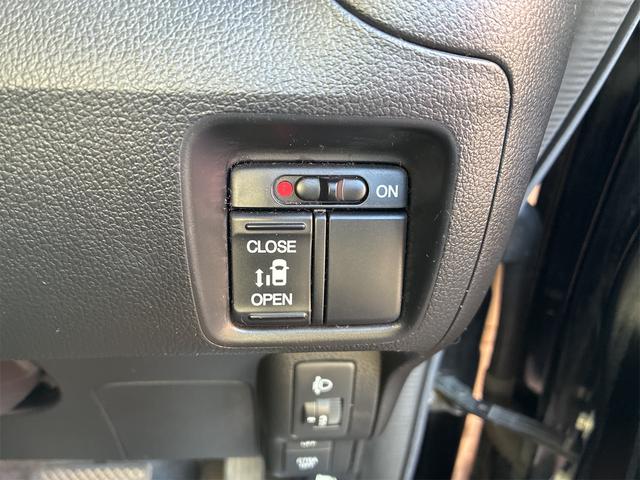 N-BOX G・ターボLパッケージ 純正SDナビ・フルセグ・CD・DVD・Bluetooth・バックカメラ・プッシュスタート・スマートキー・クルーズコントロール・左電動スライドドア・ETC・ドライブレコーダー・衝突被害軽減ブレーキ(39枚目)