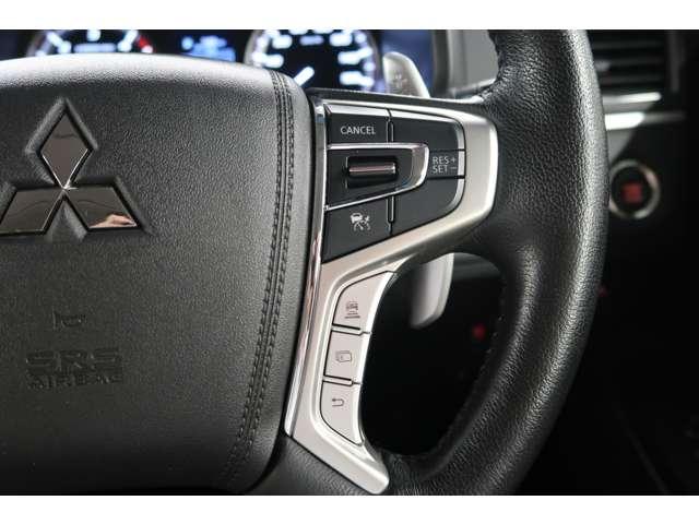 デリカＤ：５ ４ＷＤ　Ｐ　７人乗り　クリーンディゼル　８速オートマ　ベージュ内装　禁煙車　純正１０．１インチメモリーナビ　電動サイドステップ　フルセグ　全方位マルチカメラ　ＥＴＣ　ドラレコ　レーダークルーズコントロール　シートヒーター　ハンドルヒーター　ワンオーナー（18枚目）