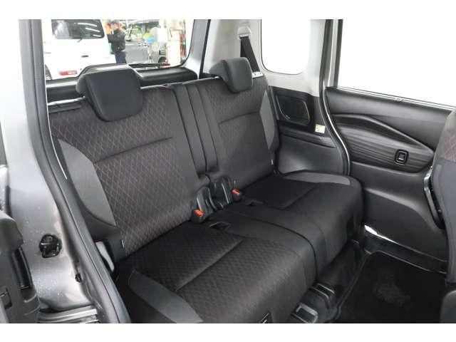 デリカD:2 カスタムハイブリッドMV 全方位カメラパッケージ 10型ナビ+後席モニター ドラレコ ETC(9枚目)