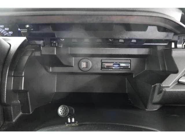 デリカD:2 カスタムハイブリッドMV 全方位カメラパッケージ 10型ナビ+後席モニター ドラレコ ETC(14枚目)