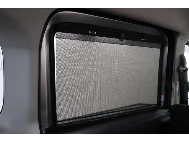 デリカD:2 カスタムハイブリッドMV 全方位カメラパッケージ 10型ナビ+後席モニター ドラレコ ETC(17枚目)