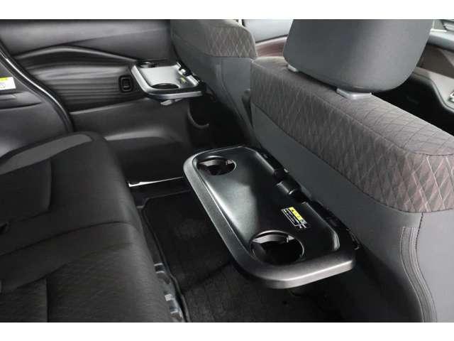 デリカD:2 カスタムハイブリッドMV 全方位カメラパッケージ 10型ナビ+後席モニター ドラレコ ETC(18枚目)