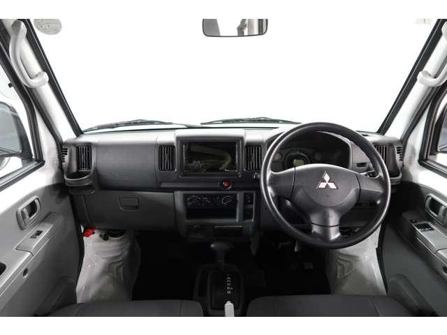 ミニキャブ・ミーブ ＣＤ　１０．５ｋｗｈ　４シーター　電気自動車　禁煙　オーディオレス　エアコン　パワステ　パワーウインドウ　シートヒーター　キーレス　プライバシーガラス　リヤアンダーミラー　ワンオーナー　三菱認定中古車１年保証（走行無制限）（7枚目）