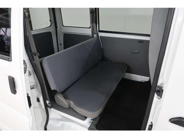 ミニキャブ・ミーブ ＣＤ　１０．５ｋｗｈ　４シーター　電気自動車　禁煙　オーディオレス　エアコン　パワステ　パワーウインドウ　シートヒーター　キーレス　プライバシーガラス　リヤアンダーミラー　ワンオーナー　三菱認定中古車１年保証（走行無制限）（8枚目）