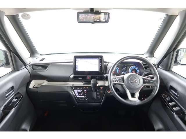 デリカミニ Ｔ　プレミアム　禁煙　社有車　９型メモリーナビ　全方位（7枚目）