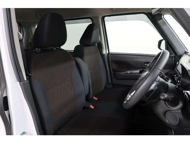 ｅＫクロススペース Ｔ　２ＷＤ　禁煙　ターボ　９型ナビ　先進安全ＰＫＧ（8枚目）