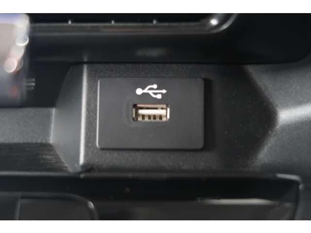 ｅＫクロススペース Ｔ　２ＷＤ　禁煙　ターボ　９型ナビ　先進安全ＰＫＧ（16枚目）