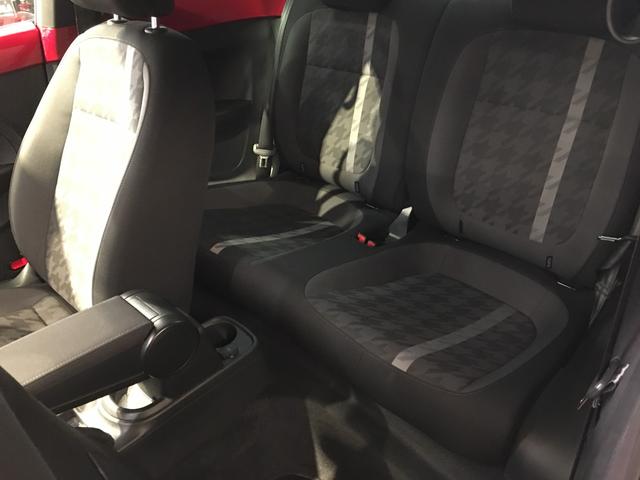 ブラックスタイル 限定車専用エクステリア/キセノンヘッドライト/純正LEDテール/ダークティンテッドガラス/純正ナビ/VTR/iPod/iPhone/USB/Bluetooth/ブラック17アルミホイール/ETC2.0(16枚目)
