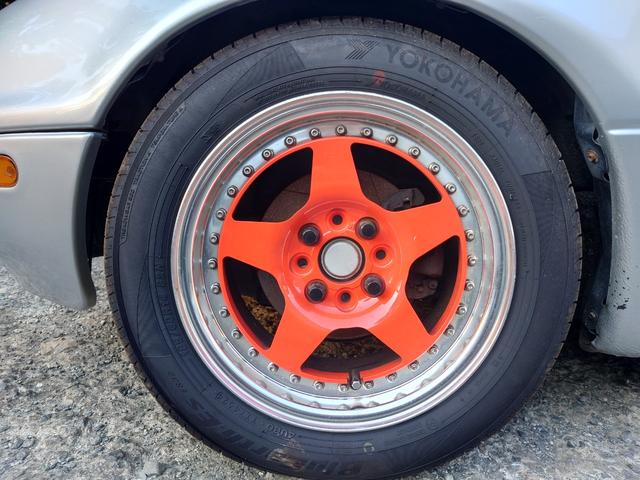 ユーノスロードスター ノーマルベース レザーシート 14インチアルミホイール TEIN車高調 ステンレスマフラー ロールバー(18枚目)