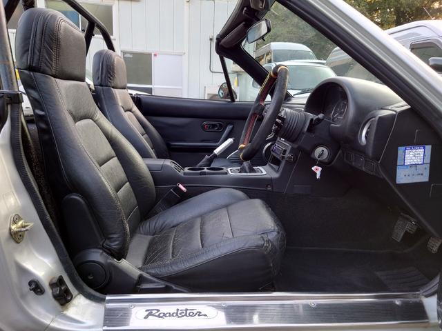 ユーノスロードスター ノーマルベース レザーシート 14インチアルミホイール TEIN車高調 ステンレスマフラー ロールバー(28枚目)