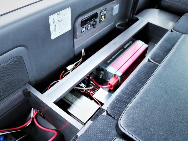 スーパーGL ダークプライムII VER4エレコ サブバッテリー インバーター 外部電源 デルフ16インチAW オープンカントリータイヤ ベッドキット フローリング アルパイン11インチSDナビ ビルトインETC(17枚目)