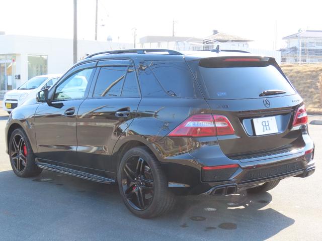 ＭＬ６３　ＡＭＧ　ＭＬ３６ＡＭＧ　修復歴なし　純正ナビ　ＤＴＶ　ＷＳＲ　Ｂカメラ　ＡＬＰＩＮＥリアモニター　ＥＴＣ　クルコン　パドルシフト　黒革シート　社外可変式マフラー　ＡＭＧＲＩＤＥＣｏｎｔｒｏｌ調整　オールペン車(7枚目)