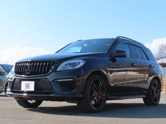 Ｍクラス ＭＬ６３　ＡＭＧ　ＭＬ３６ＡＭＧ　修復歴なし　純正ナビ　ＤＴＶ　ＷＳＲ　Ｂカメラ　ＡＬＰＩＮＥリアモニター　ＥＴＣ　クルコン　パドルシフト　黒革シート　社外可変式マフラー　ＡＭＧＲＩＤＥＣｏｎｔｒｏｌ調整　オールペン車（9枚目）