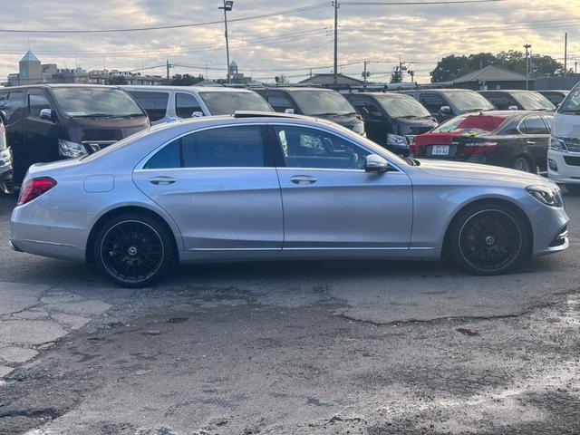 Ｓクラス Ｓ４００ｄロング　純正ナビ　フルセグＴＶ　Ｂｌｕｅｔｏｏｔｈ　Ｂｕｒｍｅｓｔｅｒ　３６０°カメラ　クルコン　前席シートマッサージ　サンルーフ　ＥＴＣ　アンビエントライト　ＬＥＤヘッドライト　社外２０インチＡＷ（8枚目）