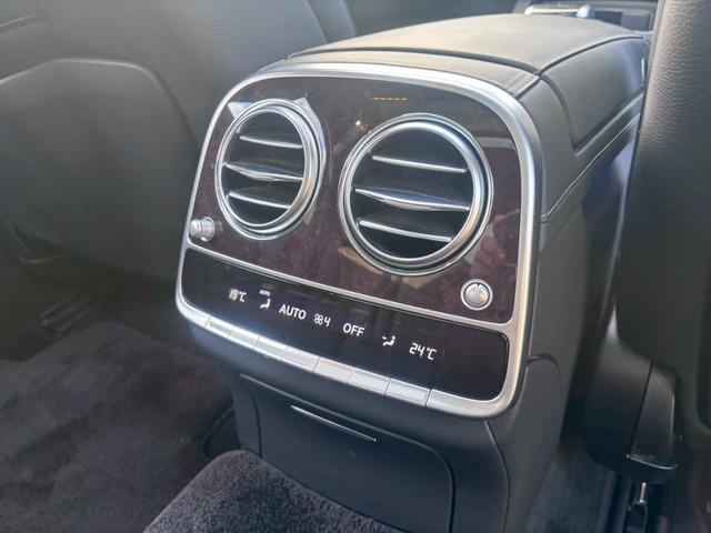 Ｓクラス Ｓ４００ｄロング　純正ナビ　フルセグＴＶ　Ｂｌｕｅｔｏｏｔｈ　Ｂｕｒｍｅｓｔｅｒ　３６０°カメラ　クルコン　前席シートマッサージ　サンルーフ　ＥＴＣ　アンビエントライト　ＬＥＤヘッドライト　社外２０インチＡＷ（42枚目）