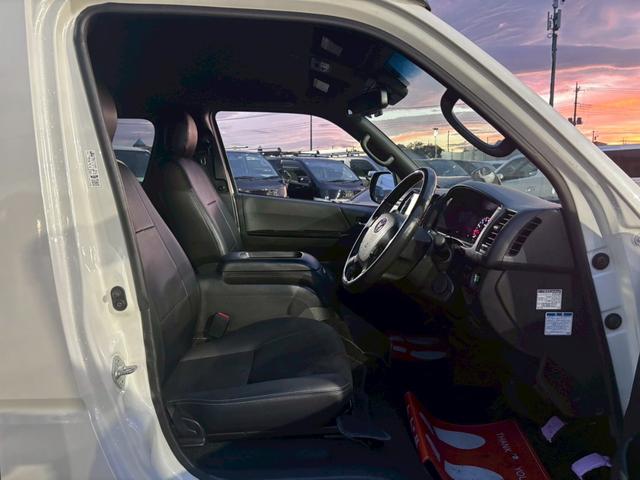 ハイエースバン ロングスーパーGL ダークプライムII 純正ナビ フルセグTV Bluetooth バックカメラ リアヒーター&クーラー プリクラッシュセーフティ オートマチックハイビーム 両側パワースライドドア ETC2.0 LEDヘッドライト&フォグ(25枚目)