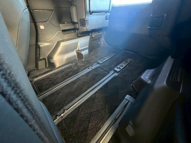 アルファードハイブリッド Z 純正14インチナビ 純正8chスピーカー&ツイーター 全方位カメラ ヘッドアップディスプレイ 黒革シート ETC2.0 左右独立ムーンルーフ モデリスタフルエアロ モデリスタマフラー(39枚目)