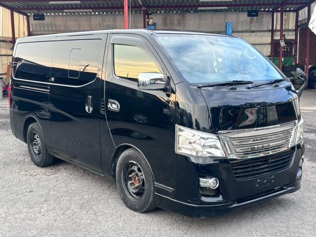 NV350キャラバンバン ロングプレミアムGXターボ 純正ナビ フルセグTV Bluetooth リアクーラー&リアヒーター 電動格納ミラー スマートキー&プッシュスタート スノースイッチ ヒートスイッチ DPF再生スイッチ HIDヘッドライト&フォグ(9枚目)