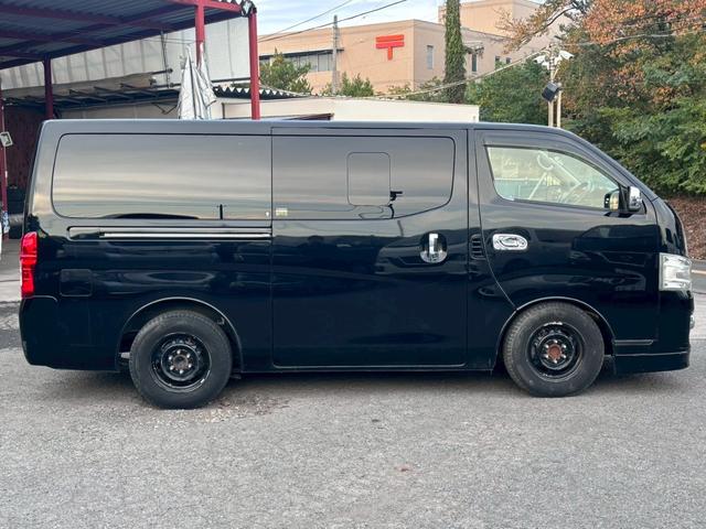 NV350キャラバンバン ロングプレミアムGXターボ 純正ナビ フルセグTV Bluetooth リアクーラー&リアヒーター 電動格納ミラー スマートキー&プッシュスタート スノースイッチ ヒートスイッチ DPF再生スイッチ HIDヘッドライト&フォグ(10枚目)