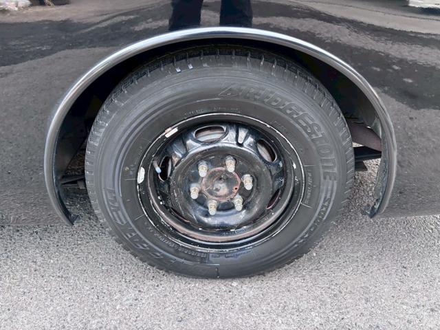 NV350キャラバンバン ロングプレミアムGXターボ 純正ナビ フルセグTV Bluetooth リアクーラー&リアヒーター 電動格納ミラー スマートキー&プッシュスタート スノースイッチ ヒートスイッチ DPF再生スイッチ HIDヘッドライト&フォグ(23枚目)