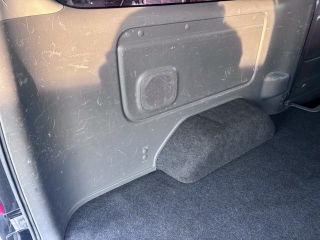 NV350キャラバンバン ロングプレミアムGXターボ 純正ナビ フルセグTV Bluetooth リアクーラー&リアヒーター 電動格納ミラー スマートキー&プッシュスタート スノースイッチ ヒートスイッチ DPF再生スイッチ HIDヘッドライト&フォグ(43枚目)