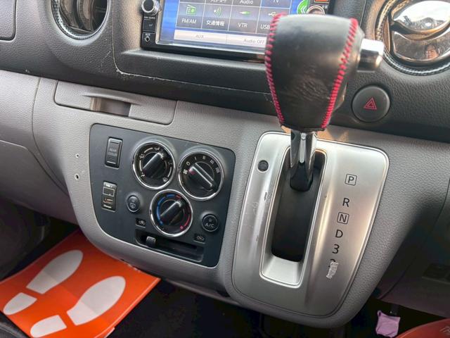 NV350キャラバンバン ロングプレミアムGXターボ 純正ナビ フルセグTV Bluetooth リアクーラー&リアヒーター 電動格納ミラー スマートキー&プッシュスタート スノースイッチ ヒートスイッチ DPF再生スイッチ HIDヘッドライト&フォグ(54枚目)