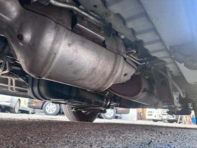 NV350キャラバンバン ロングプレミアムGXターボ 純正ナビ フルセグTV Bluetooth リアクーラー&リアヒーター 電動格納ミラー スマートキー&プッシュスタート スノースイッチ ヒートスイッチ DPF再生スイッチ HIDヘッドライト&フォグ(65枚目)