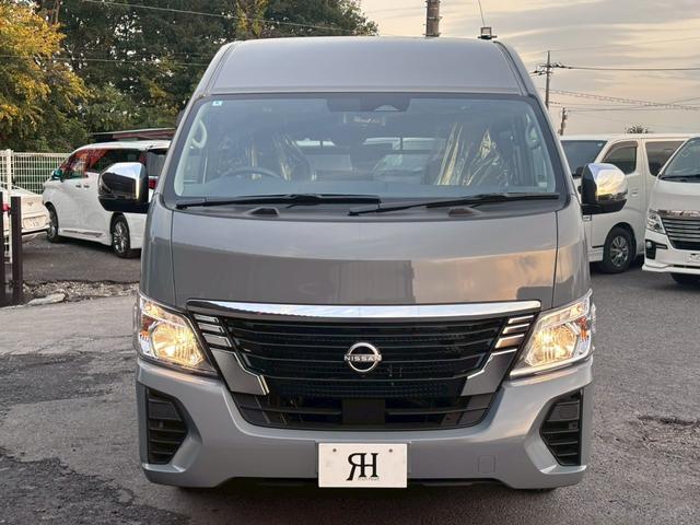 キャラバン ＳロングＥＸ　登録済み未使用車　社外ディスプレイオーディオ　Ｂｌｕｅｔｏｏｔｈ　アラウンドビューモニター　ステアリングスイッチ　レーダークルコン　電動格納ミラー　レベライザー　デジタルインナーミラー　エマブレ（6枚目）