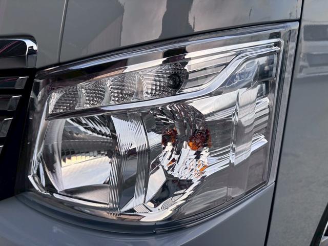 キャラバン ＳロングＥＸ　登録済み未使用車　社外ディスプレイオーディオ　Ｂｌｕｅｔｏｏｔｈ　アラウンドビューモニター　ステアリングスイッチ　レーダークルコン　電動格納ミラー　レベライザー　デジタルインナーミラー　エマブレ（18枚目）