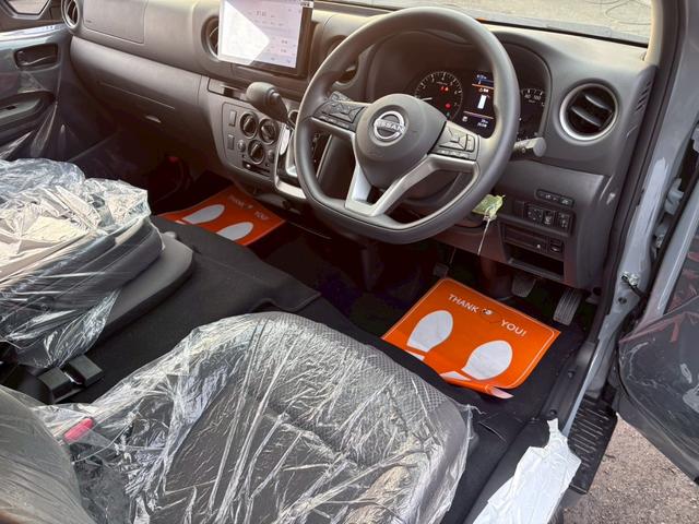 キャラバン ＳロングＥＸ　登録済み未使用車　社外ディスプレイオーディオ　Ｂｌｕｅｔｏｏｔｈ　アラウンドビューモニター　ステアリングスイッチ　レーダークルコン　電動格納ミラー　レベライザー　デジタルインナーミラー　エマブレ（25枚目）