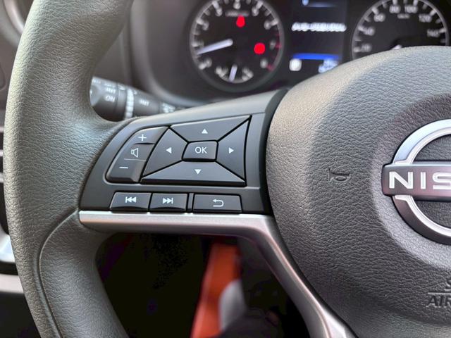 キャラバン ＳロングＥＸ　登録済み未使用車　社外ディスプレイオーディオ　Ｂｌｕｅｔｏｏｔｈ　アラウンドビューモニター　ステアリングスイッチ　レーダークルコン　電動格納ミラー　レベライザー　デジタルインナーミラー　エマブレ（49枚目）