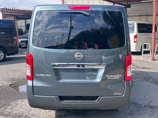 キャラバン ロングプロスタイルプレミアムGX ディスプレイオーディオ BTオーディオ Apple car play アラウンドビュー リアヒーター&クーラー デジタルインナーミラー 黒革シート LEDヘッド&LEDフォグ 純正15AW(10枚目)