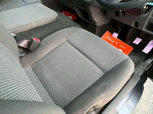 ＮＶ３５０キャラバンバン スーパーロングＤＸ　社外ナビ　ワンセグＴＶ　Ｂｌｕｅｔｏｏｔｈ　スノースイッチ　キーレスキー　アラウンドビューモニター　前後ドラレコ　衝突軽減　レベライザー　電動格納ミラー　ＥＴＣ　ＬＥＤヘッドライト（25枚目）