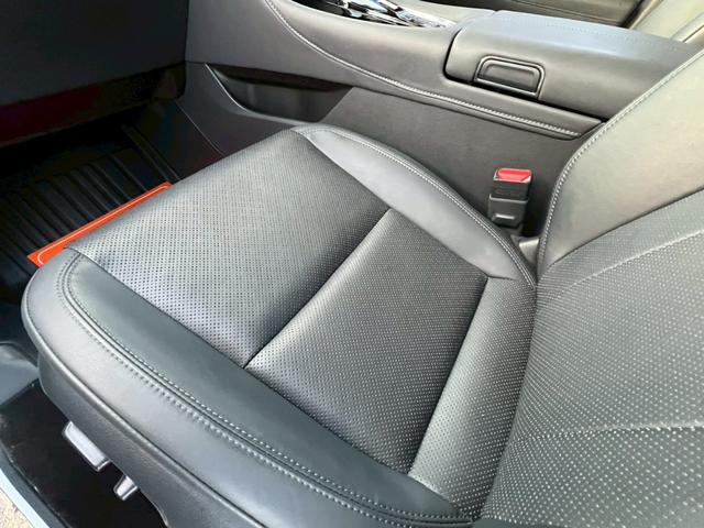 アルファードハイブリッド エグゼクティブラウンジ　純正ナビ　ＪＢＬ　全方位カメラ　ヘッドアップディスプレイ　トヨタチームメイト　デジタルインナーミラー　ＥＴＣ２．０　　ムーンルーフ　モデリスタフルエアロ　モデリスタマフラー　ＬＥＤリフレクター（29枚目）