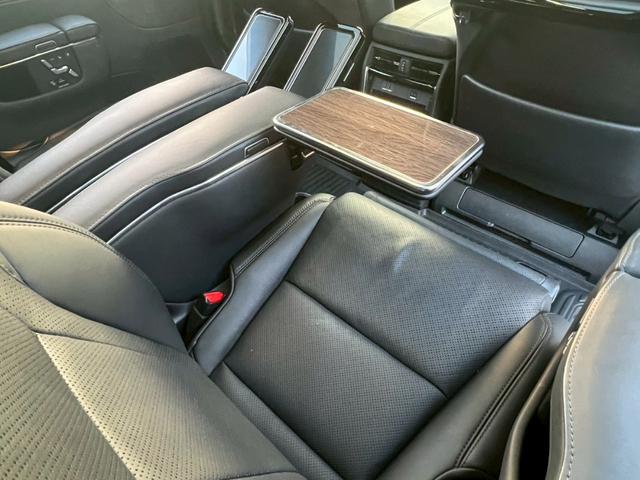 アルファードハイブリッド エグゼクティブラウンジ　純正ナビ　ＪＢＬ　全方位カメラ　ヘッドアップディスプレイ　トヨタチームメイト　デジタルインナーミラー　ＥＴＣ２．０　　ムーンルーフ　モデリスタフルエアロ　モデリスタマフラー　ＬＥＤリフレクター（32枚目）