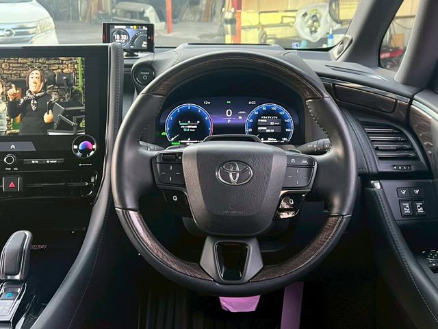 アルファードハイブリッド エグゼクティブラウンジ　純正ナビ　ＪＢＬ　全方位カメラ　ヘッドアップディスプレイ　トヨタチームメイト　デジタルインナーミラー　ＥＴＣ２．０　　ムーンルーフ　モデリスタフルエアロ　モデリスタマフラー　ＬＥＤリフレクター（49枚目）