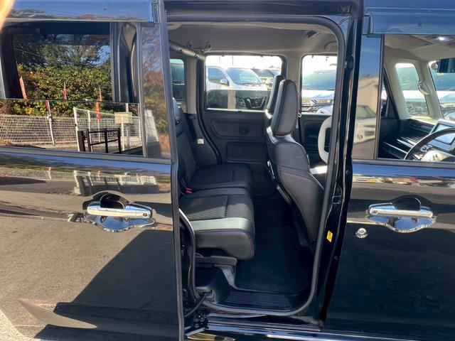 スペーシアカスタム ハイブリッドＸＳ　社外ナビ　フルセグＴＶ　Ｂｌｕｅｔｏｏｔｈ　バックモニター　両側パワスラ　プリクラッシュセーフティ　シートヒーター　ドラレコ　ＥＴＣ　電動格納ミラー　ＬＥＤヘッドライト＆フォグライト　ルーフキャリア（31枚目）