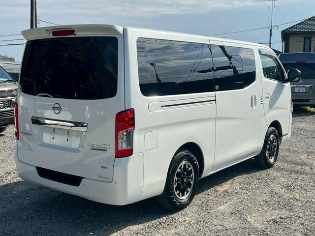 キャラバン ロングプレミアムＧＸプロスタイル　純正ナビ　フルセグＴＶ　Ｂｌｕｅｔｏｏｔｈ　アラウンドビュー　リアヒーター＆クーラー　ＬＥＤヘッド　ＨＥＡＴスイッチ　ＤＰＦ再生　電動格納ミラー　ＥＴＣ　デジタルインナーミラー　純正１５インチＡＷ（11枚目）