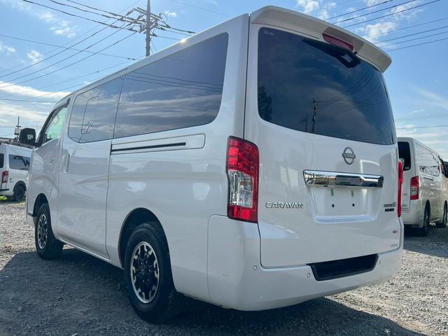 キャラバン ロングプレミアムＧＸプロスタイル　純正ナビ　フルセグＴＶ　Ｂｌｕｅｔｏｏｔｈ　アラウンドビュー　リアヒーター＆クーラー　ＬＥＤヘッド　ＨＥＡＴスイッチ　ＤＰＦ再生　電動格納ミラー　ＥＴＣ　デジタルインナーミラー　純正１５インチＡＷ（18枚目）