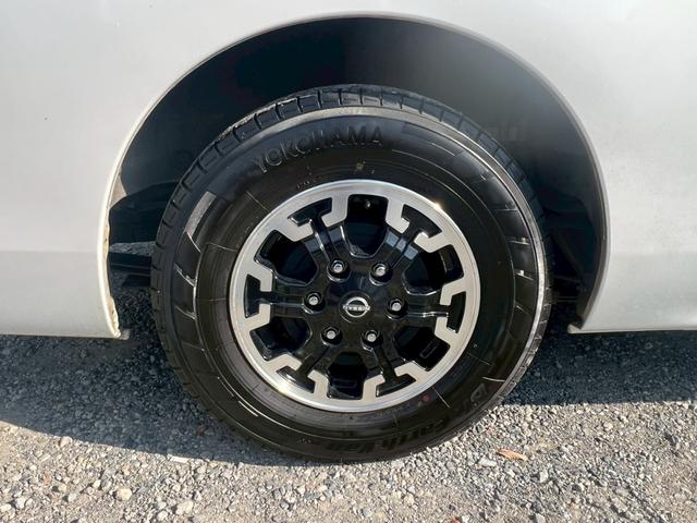 キャラバン ロングプレミアムＧＸプロスタイル　純正ナビ　フルセグＴＶ　Ｂｌｕｅｔｏｏｔｈ　アラウンドビュー　リアヒーター＆クーラー　ＬＥＤヘッド　ＨＥＡＴスイッチ　ＤＰＦ再生　電動格納ミラー　ＥＴＣ　デジタルインナーミラー　純正１５インチＡＷ（23枚目）