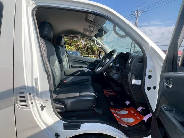 キャラバン ロングプレミアムＧＸプロスタイル　純正ナビ　フルセグＴＶ　Ｂｌｕｅｔｏｏｔｈ　アラウンドビュー　リアヒーター＆クーラー　ＬＥＤヘッド　ＨＥＡＴスイッチ　ＤＰＦ再生　電動格納ミラー　ＥＴＣ　デジタルインナーミラー　純正１５インチＡＷ（25枚目）